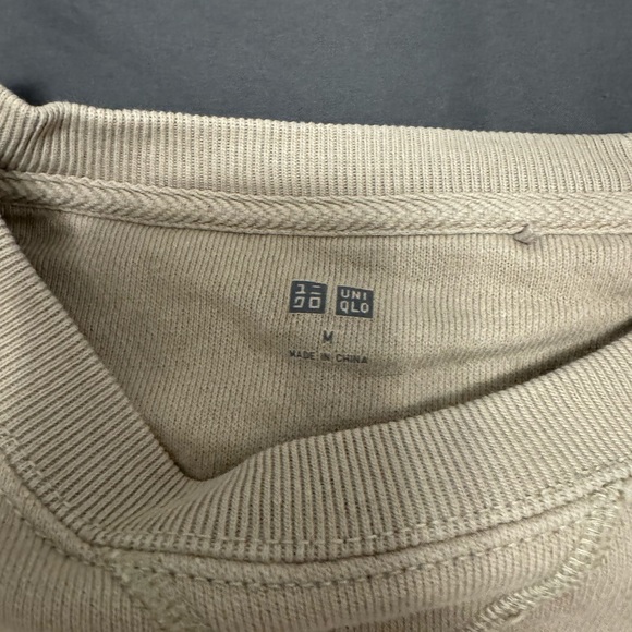 Uniqlo Size M Beige - Picture 2 of 3